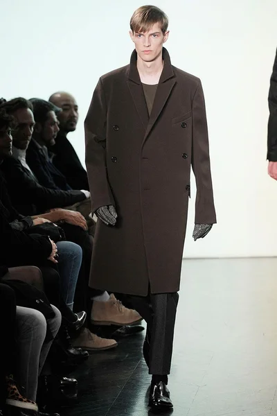 Look 9